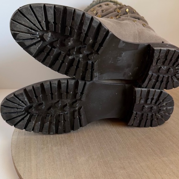 Stuart Weitzman Taupe Suede Studded Slouch Boots Faux Fur Lined Women’s Size 9N - Picture 5 of 7